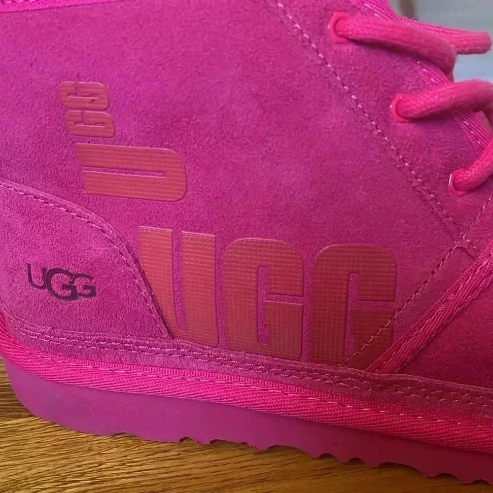 UGG neumel scatter